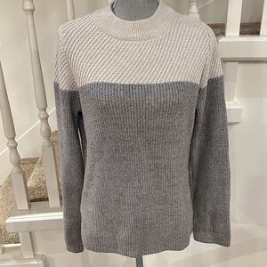 Women’s Roots sweater